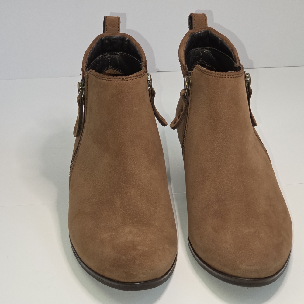 Paul Green Nu Buck Brown Suede Ankle Boots  With Nail Head & Zipper Details Sz 8 - Picture 2 of 10